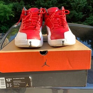 Air Jordan retro 12